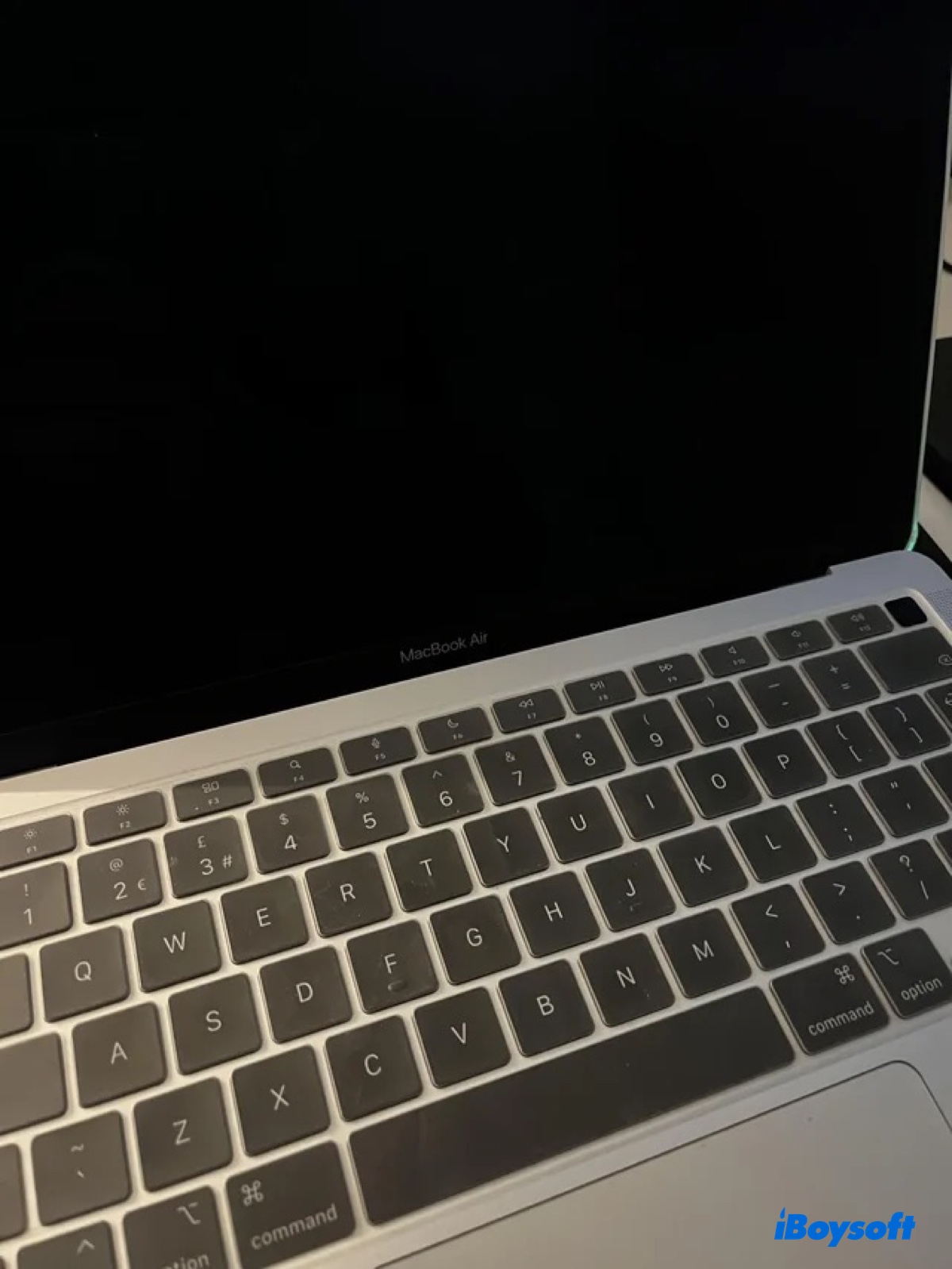 MacBook Air not responding after pressing the power button