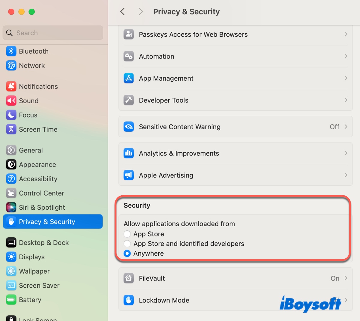 A opção de permitir aplicativos baixados de qualquer lugar nas Configurações do Sistema