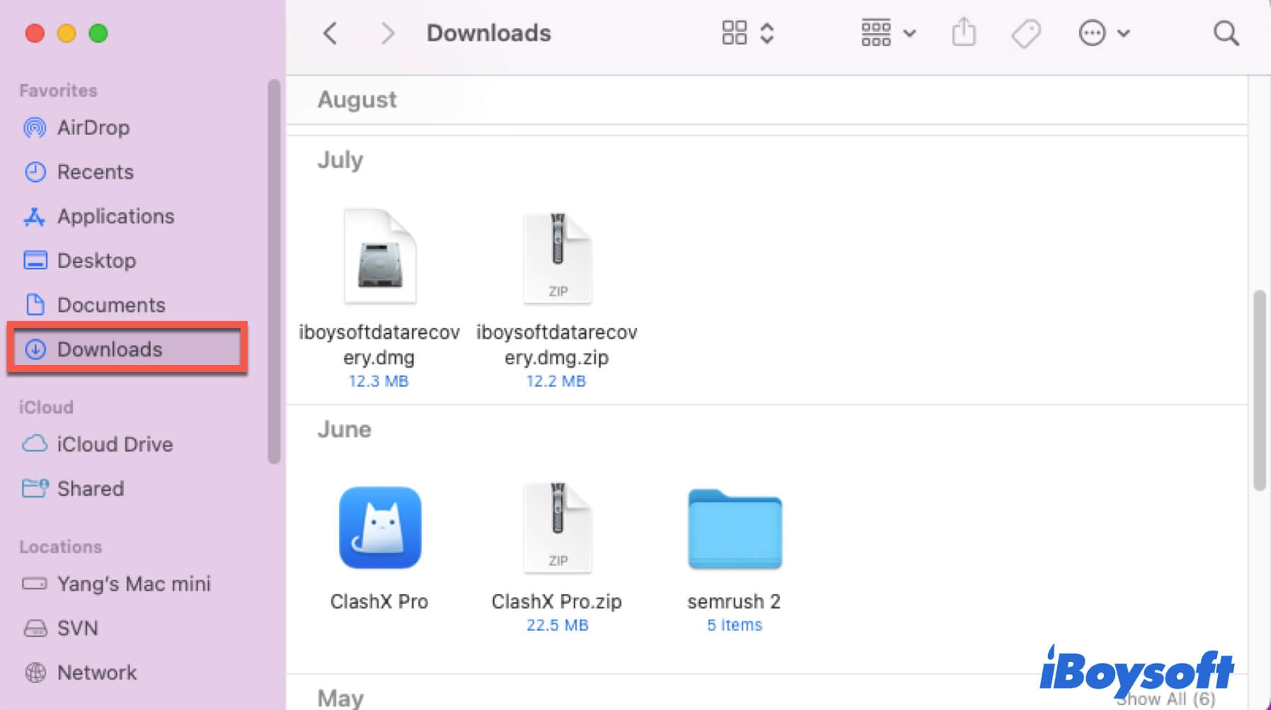 open Downloads in Finder sidebar