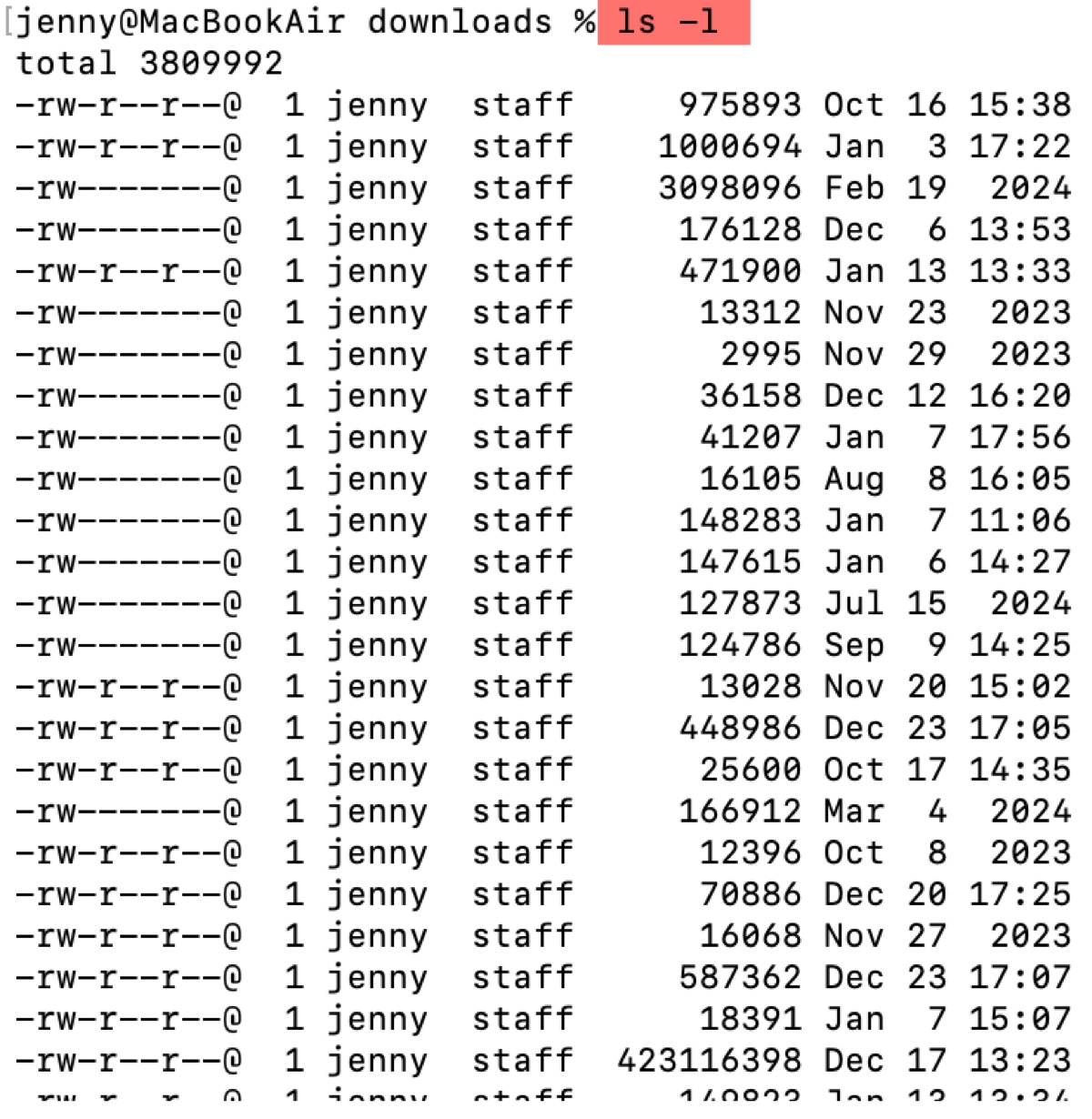 Cómo verificar los permisos de un archivo en Terminal